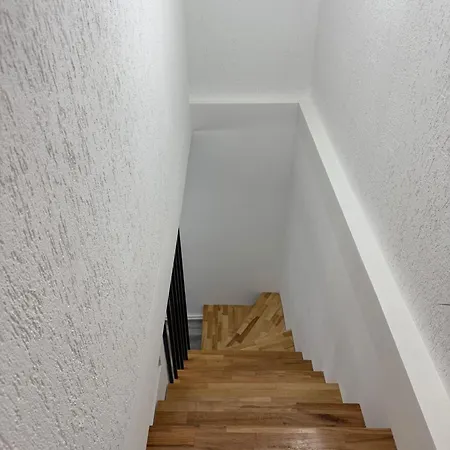 Modern,ideal Pentru 2 Cupluri Sau O Familie Cu 2 Copii *