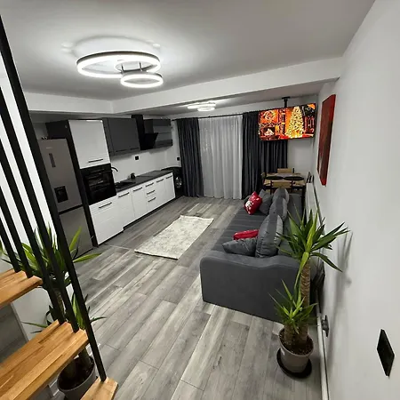 Modern,ideal Pentru 2 Cupluri Sau O Familie Cu 2 Copii Appartamento